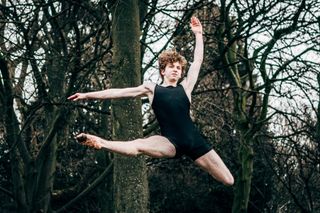 Teenager Tom Oakley is determined to fulfil his dancing dreams.