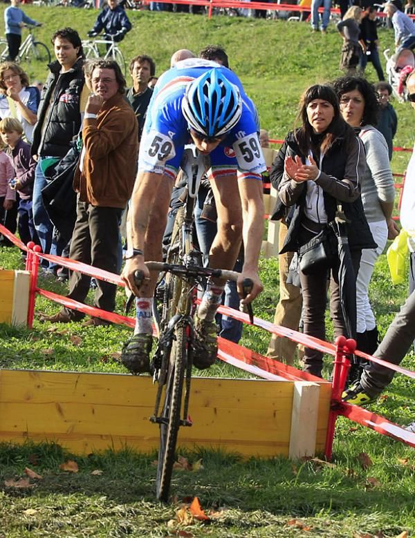 Nicolas Samparisi (Italy) in action on home turf.