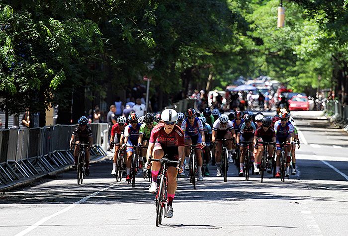 Natalie Tapias (The Meteor// Intelligentsia) temps some riders to go on a break with her