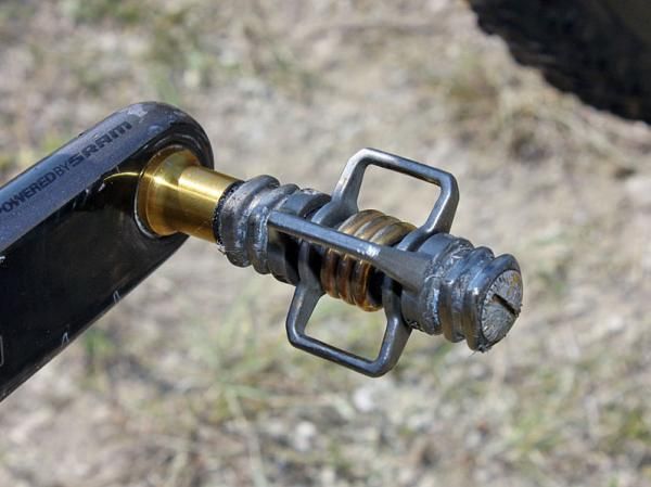 Jeremy Horgan-Kobelski (Subaru-Gary Fisher) is still running crankbrothers' previous-generation Eggbeater 4ti pedals.
