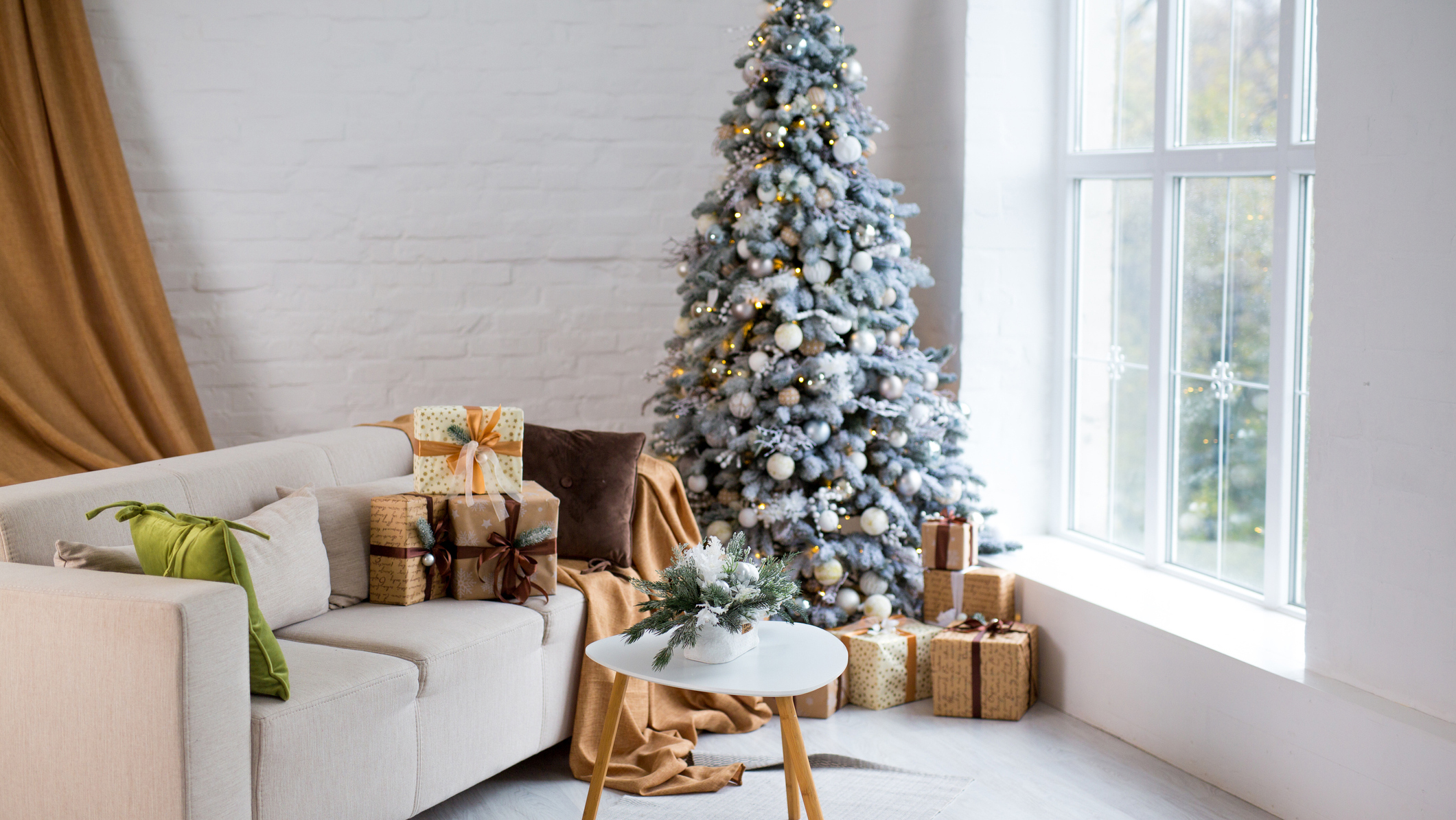 modern and rustic Scandi-inspired Christmas living room