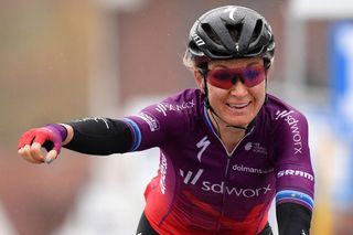 Amy Pieters solos to Dutch women's road race title