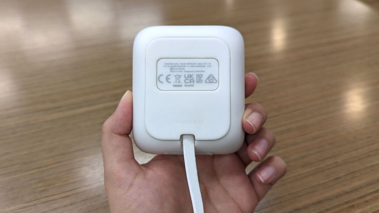SwitchBot Hub 2