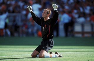 Edwin van der Sar celebrates a goal for the Netherlands against Argentina at the 1998 World Cup.