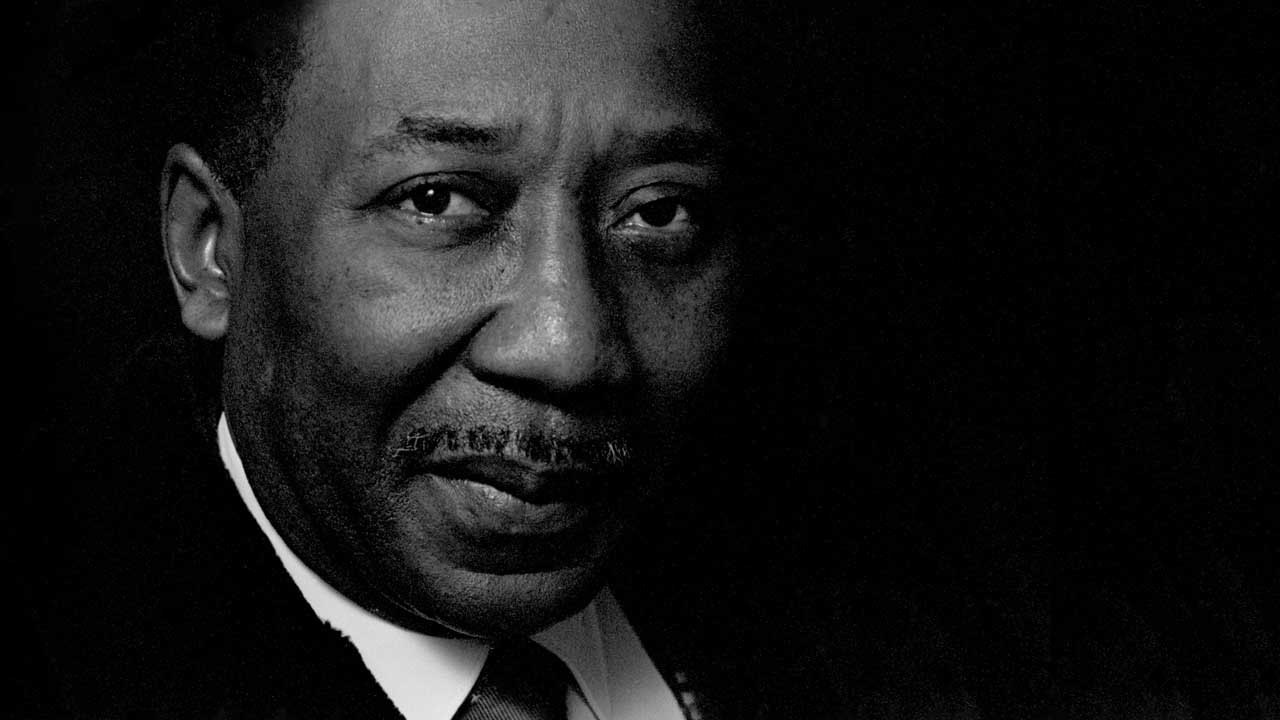 Muddy Waters headshot