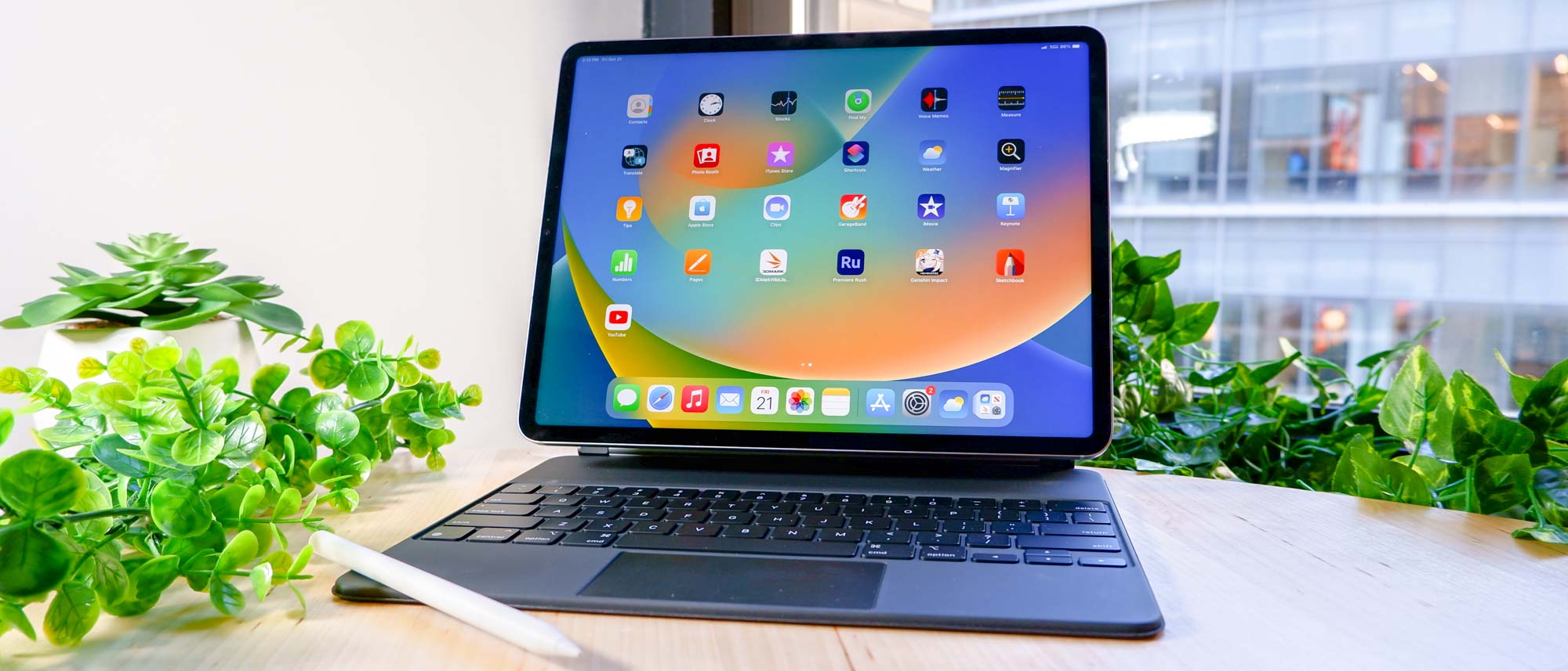 Apple iPad Pro 12.9-inch (2022) – Colors, Specs & Reviews