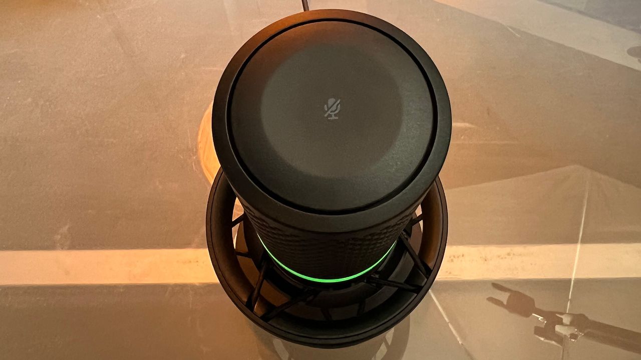 A HyperX Duocast on a desk