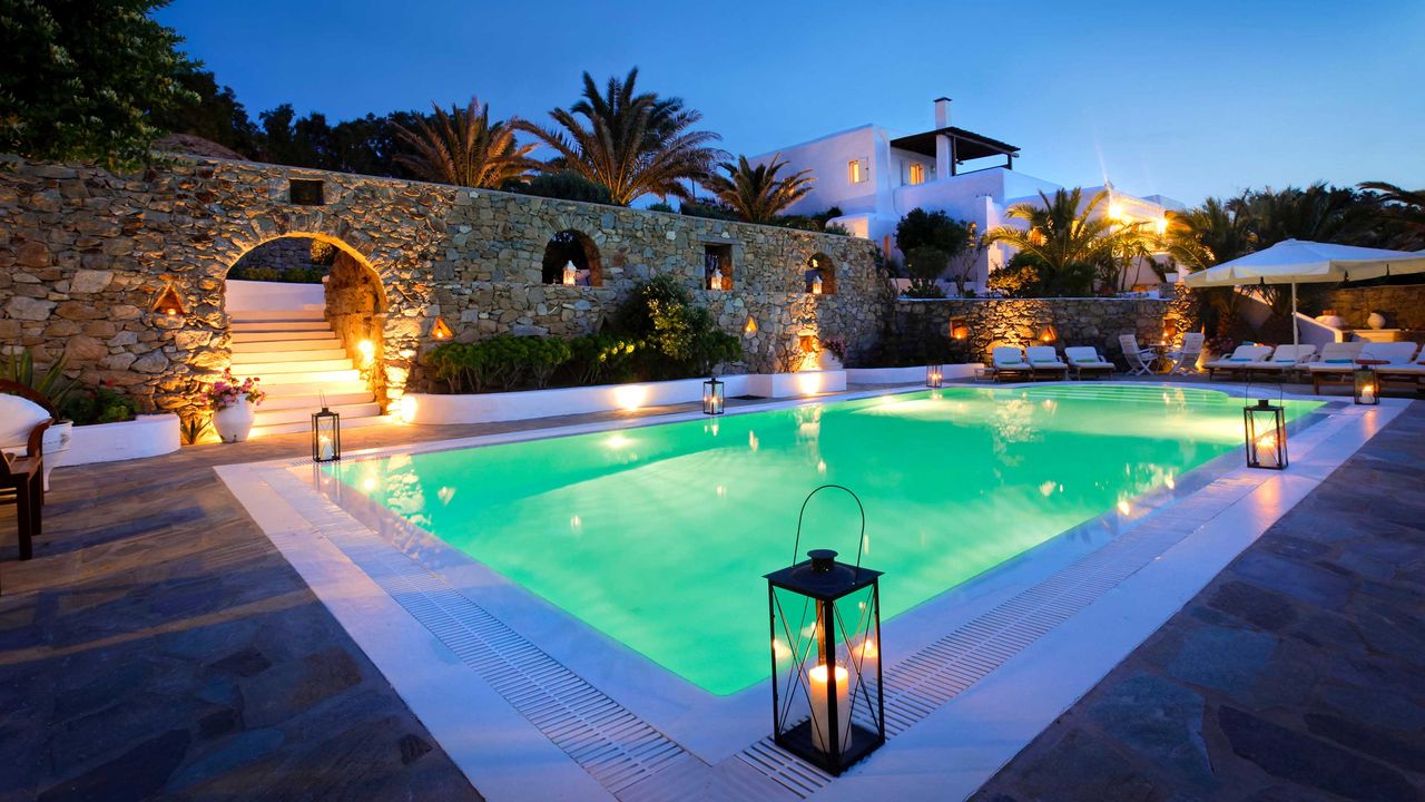 pool with lanterns