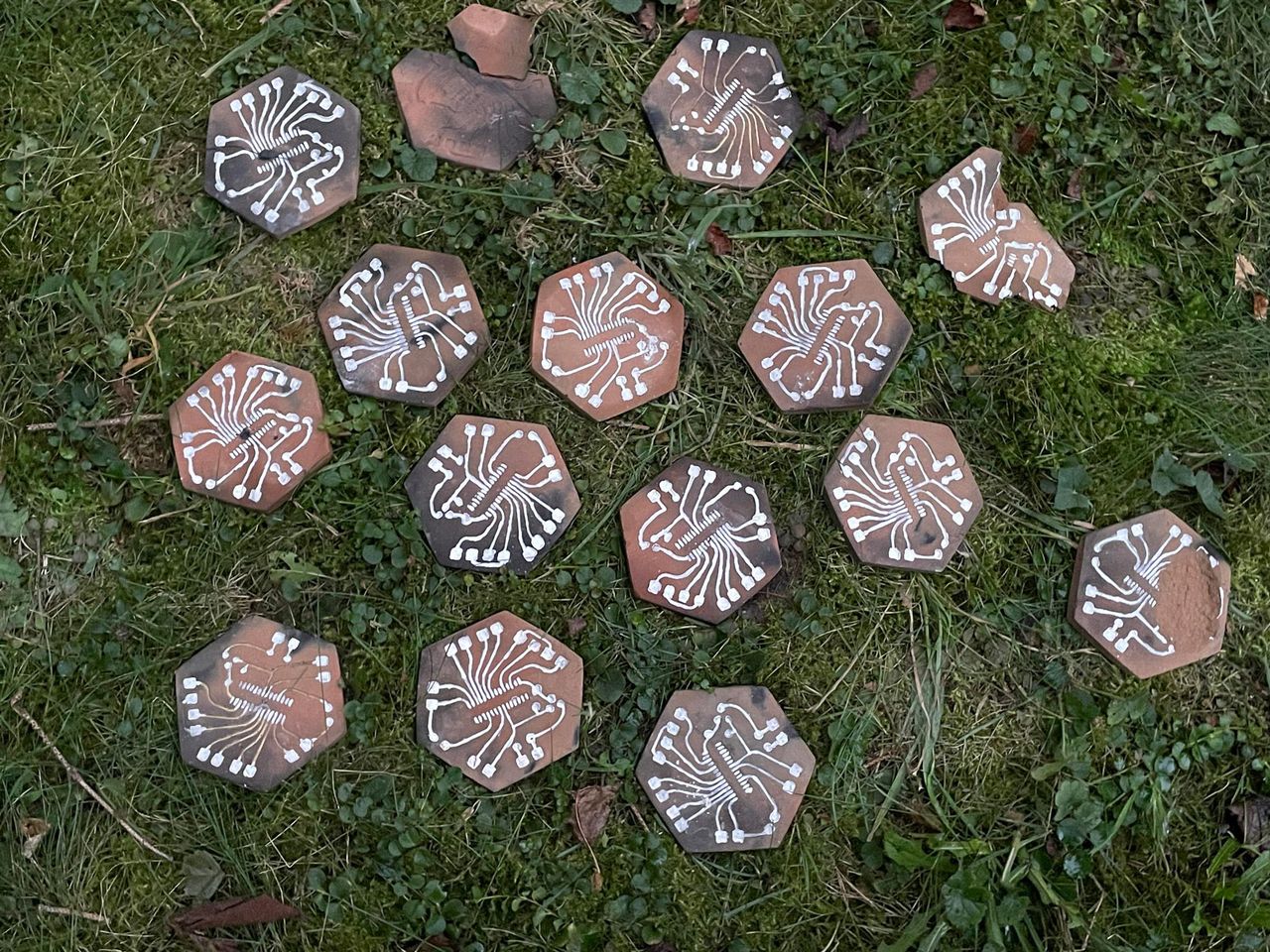 MaKING Printed Circuit Boards with Wild Clay