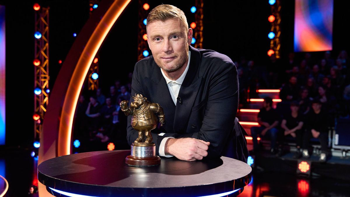 Freddie Flintoff hosting Bullseye