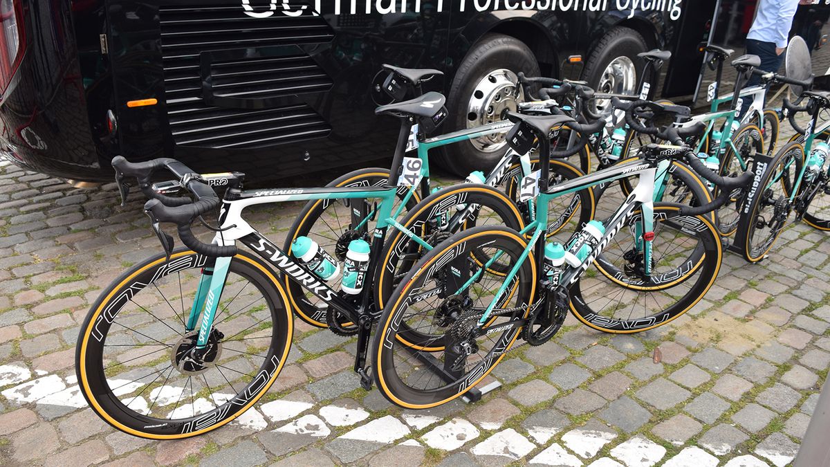 Both of Specialized's sponsored teams have 100% committed to disc brakes for 2019