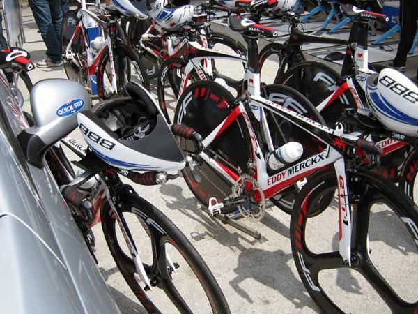 Quick Step's fleet of Eddy Merckx time trial machines.