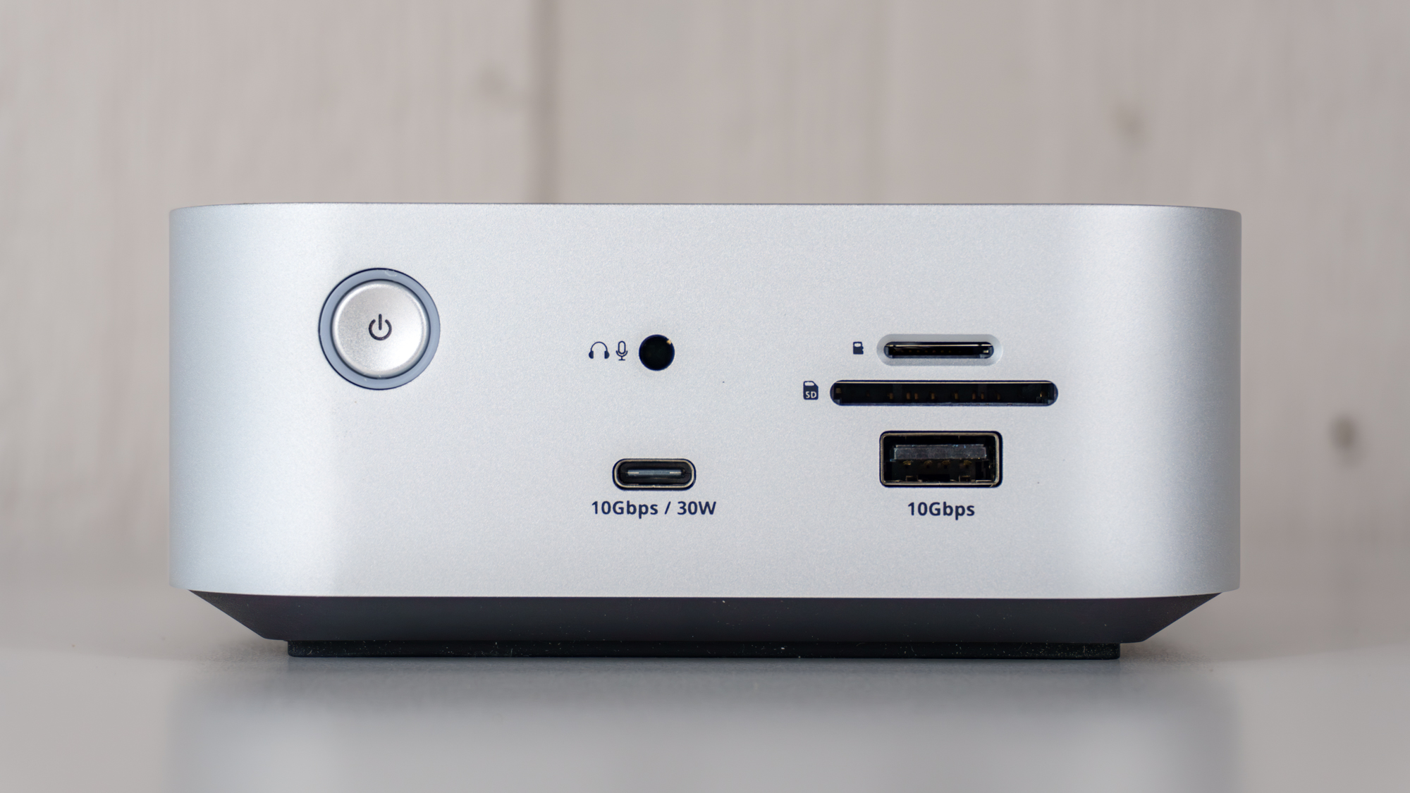 The front ports on the Satechi Thunderbolt 5 CubeDock