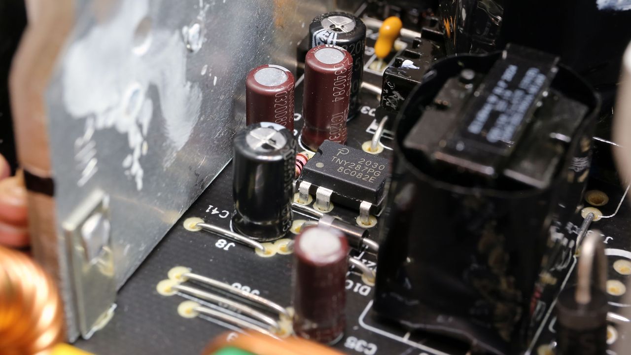 XPG Pylon 650