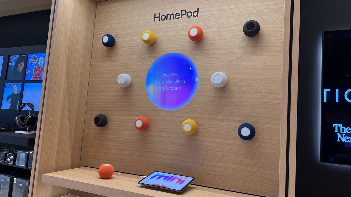 Inside the Apple Store in Knightsbridge, London