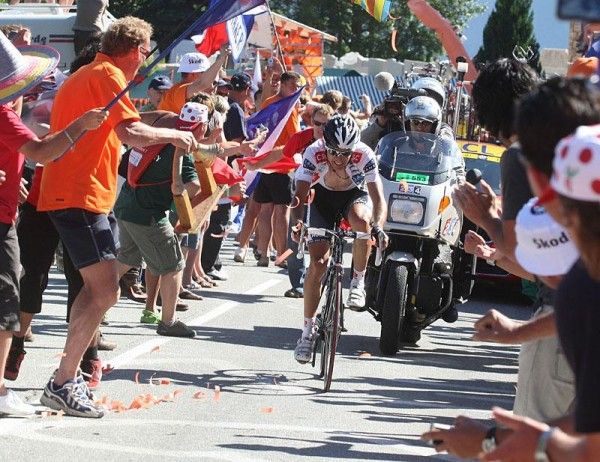 Carlos Sastre had the support of Dutch fans.