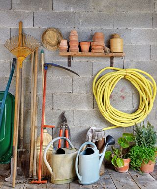 Utility hose holder for expandable hose for Gardens & Irrigation