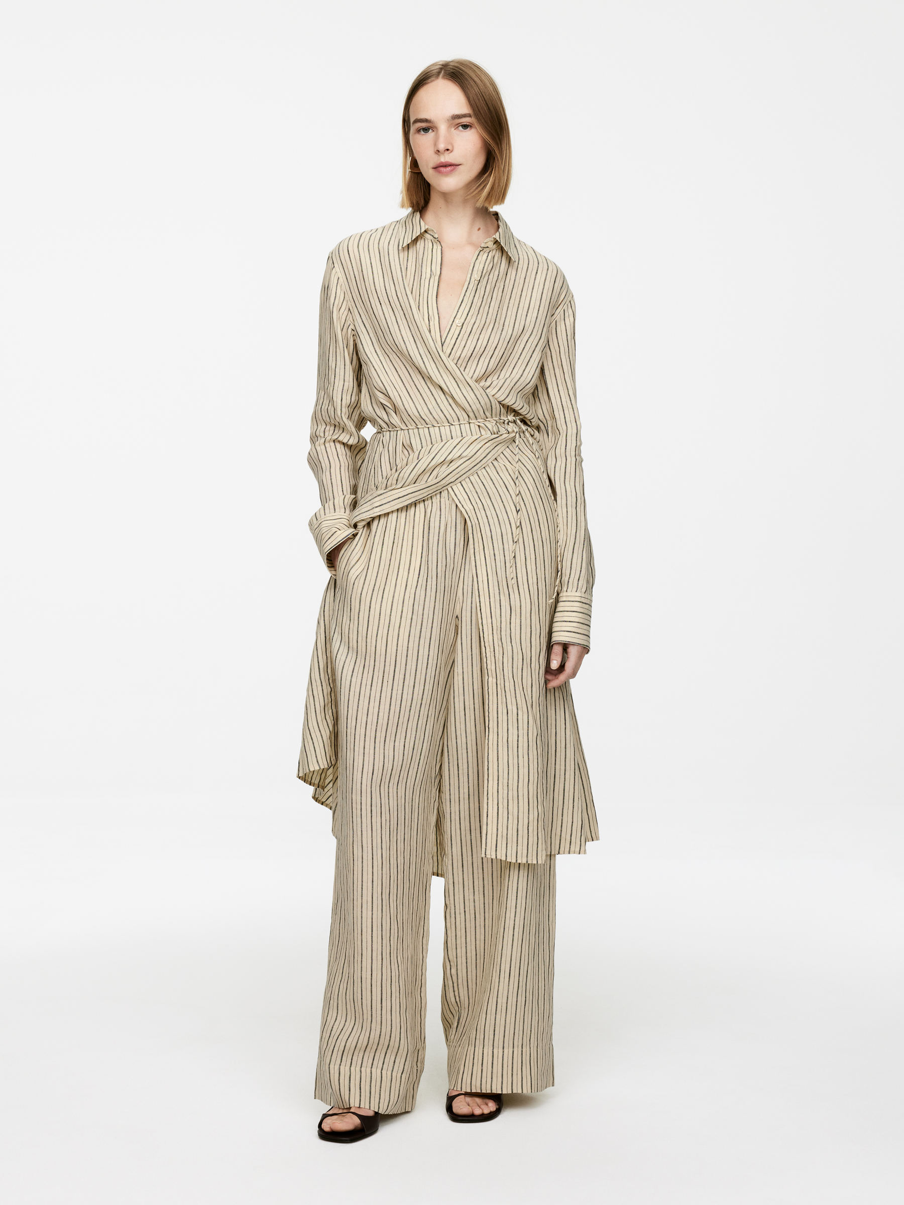 Linen Trousers 
 Beige/black 
 Women 
 Arket Gb