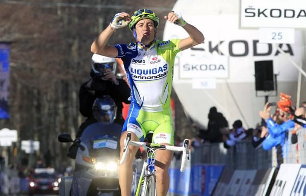 Vincenzo Nibali (Liquigas-Cannondale) celebrates his victory on Prati di Tivo.