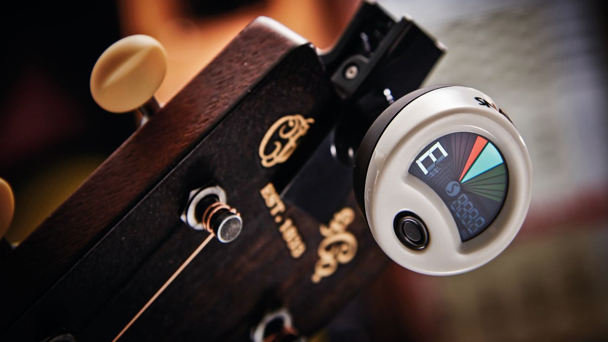 Snark headstock tuner on Martin guitar 