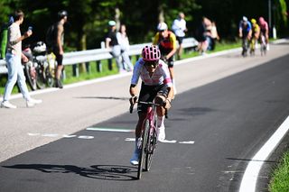 2025 Giro d'Italia stage 16: Richard Carapaz on the attack