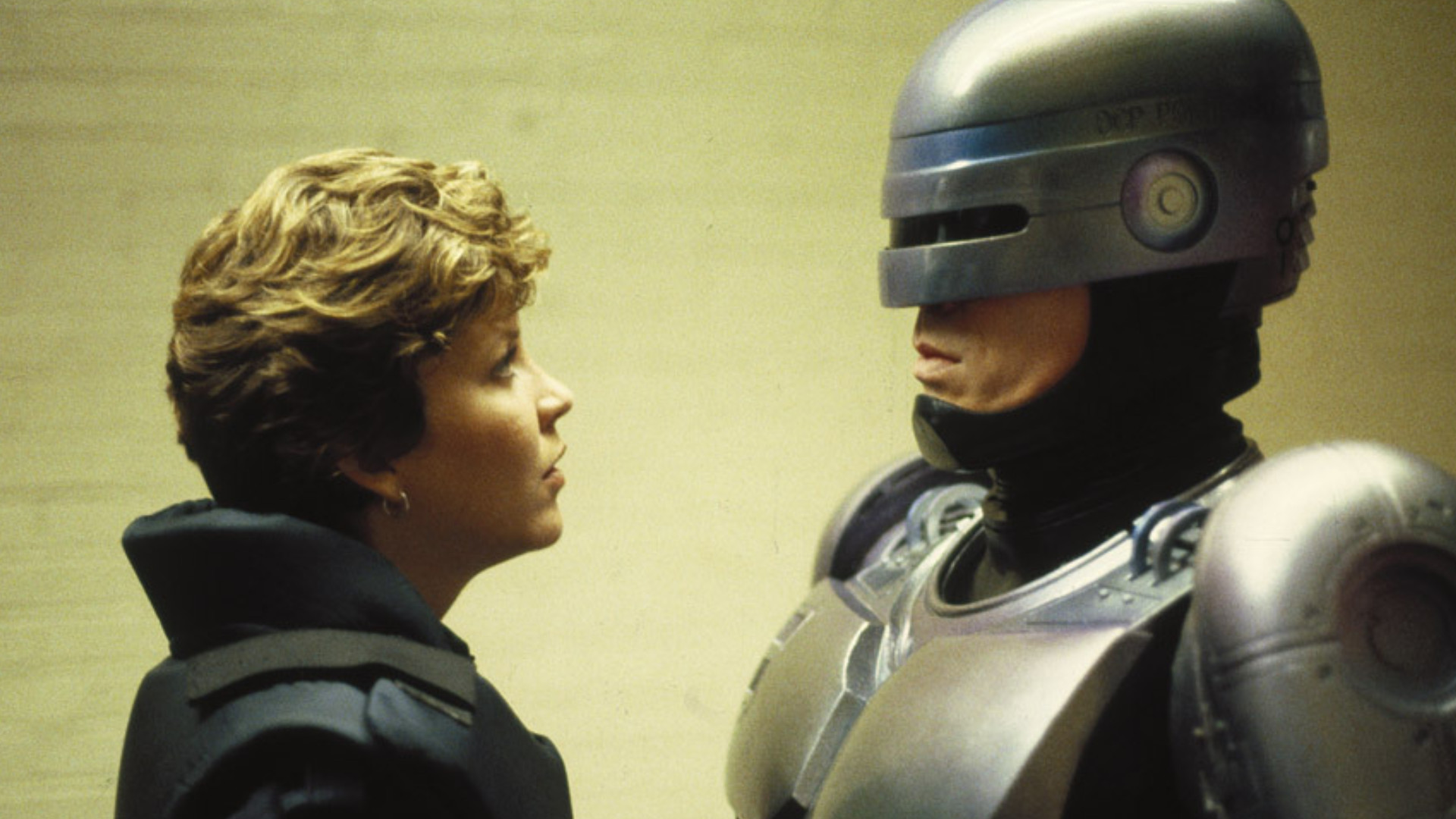 Peter Weller and Nancy Allen in RoboCop (1987)