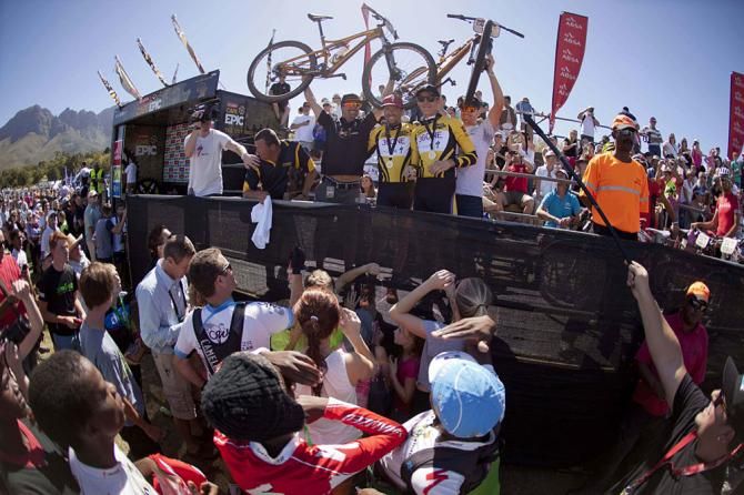 Overall winners Jaroslav Kulhavy &amp; Christoph Sauser of Burry Stander-Songo