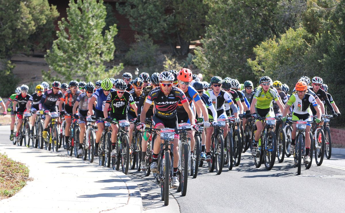 Rotem Ishay (Jamis) leads out the pro men during 2014 Whiskey 50