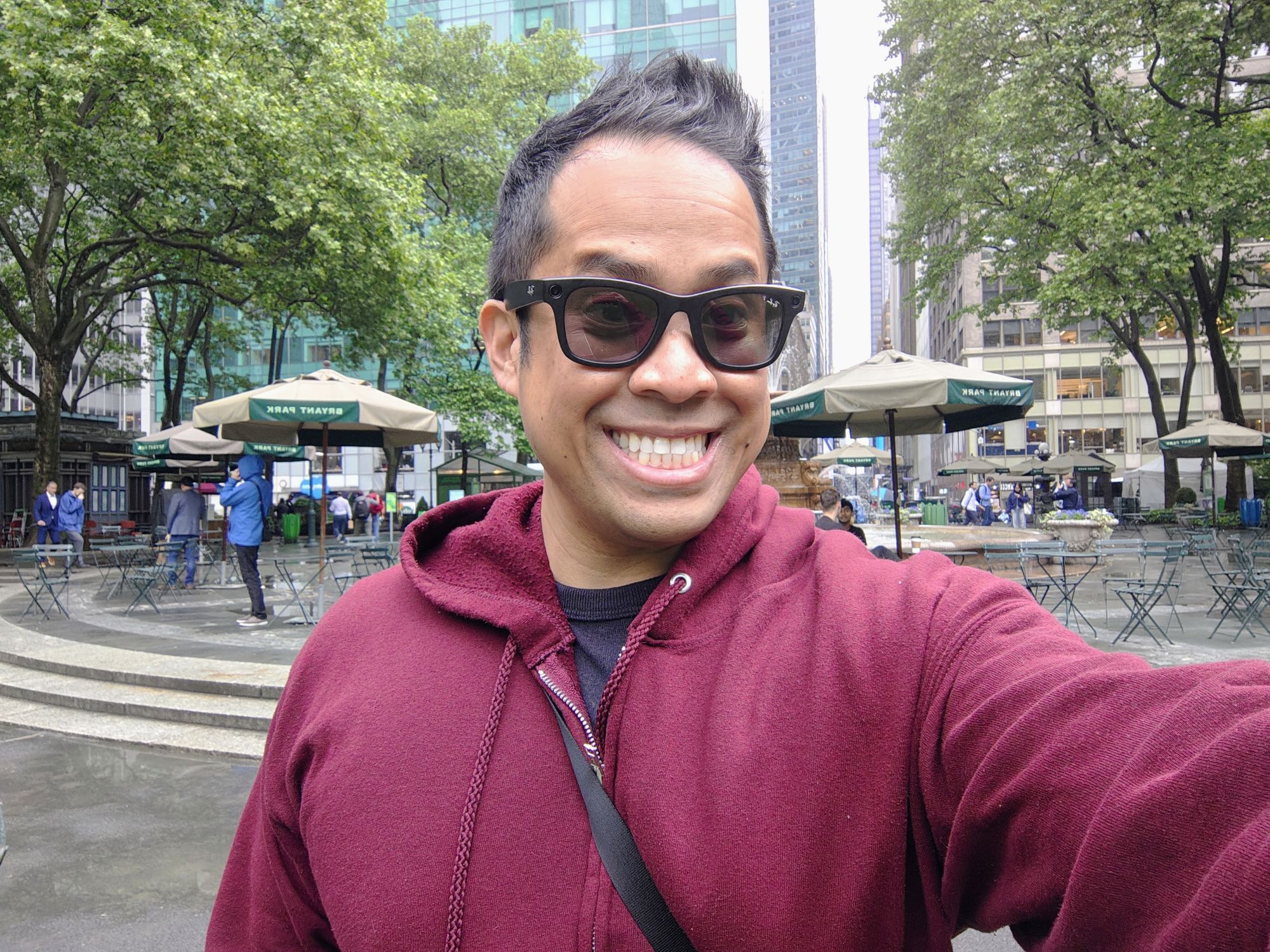Motorola Razr Plus 2024 selfie sample.