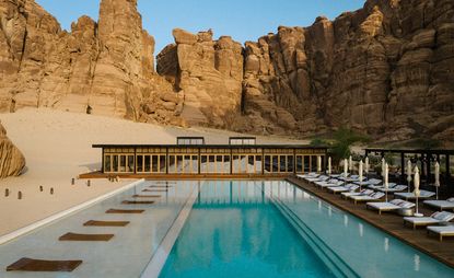 best outdoor hotel pools