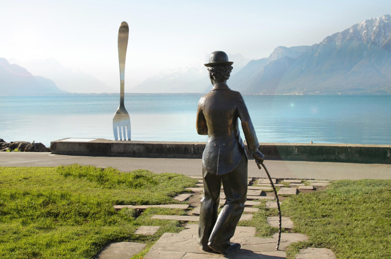 Vevey's 8m fork and statue of Charlie Chaplin