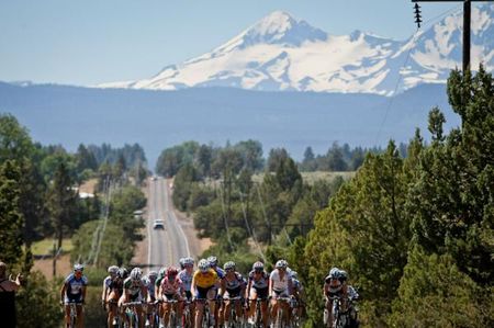 The women making their way through the rollers along the back side of the course.