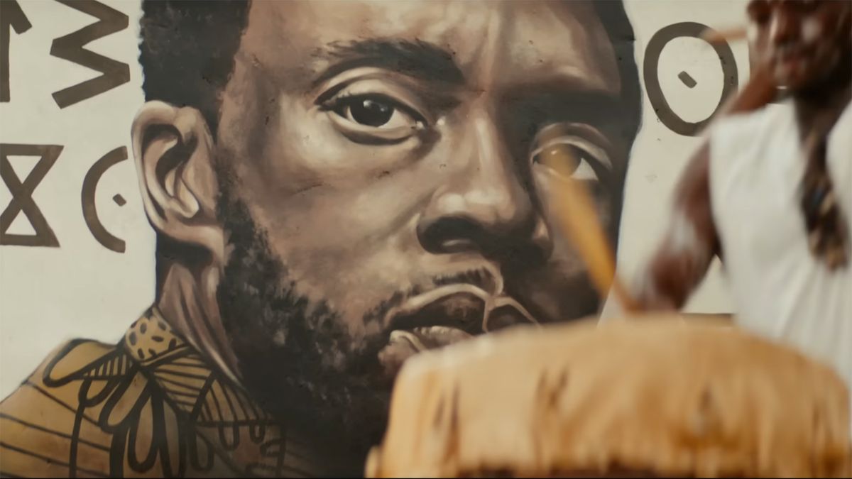 Black Panther: Wakanda Forever T&#039;Challa Chadwick Boseman mural