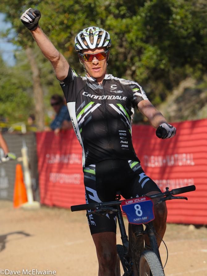Max Plaxton (Cannondale Factory Racing) wins over Geoff Kabush to make it four wins at the Mellow Johnny's Classic