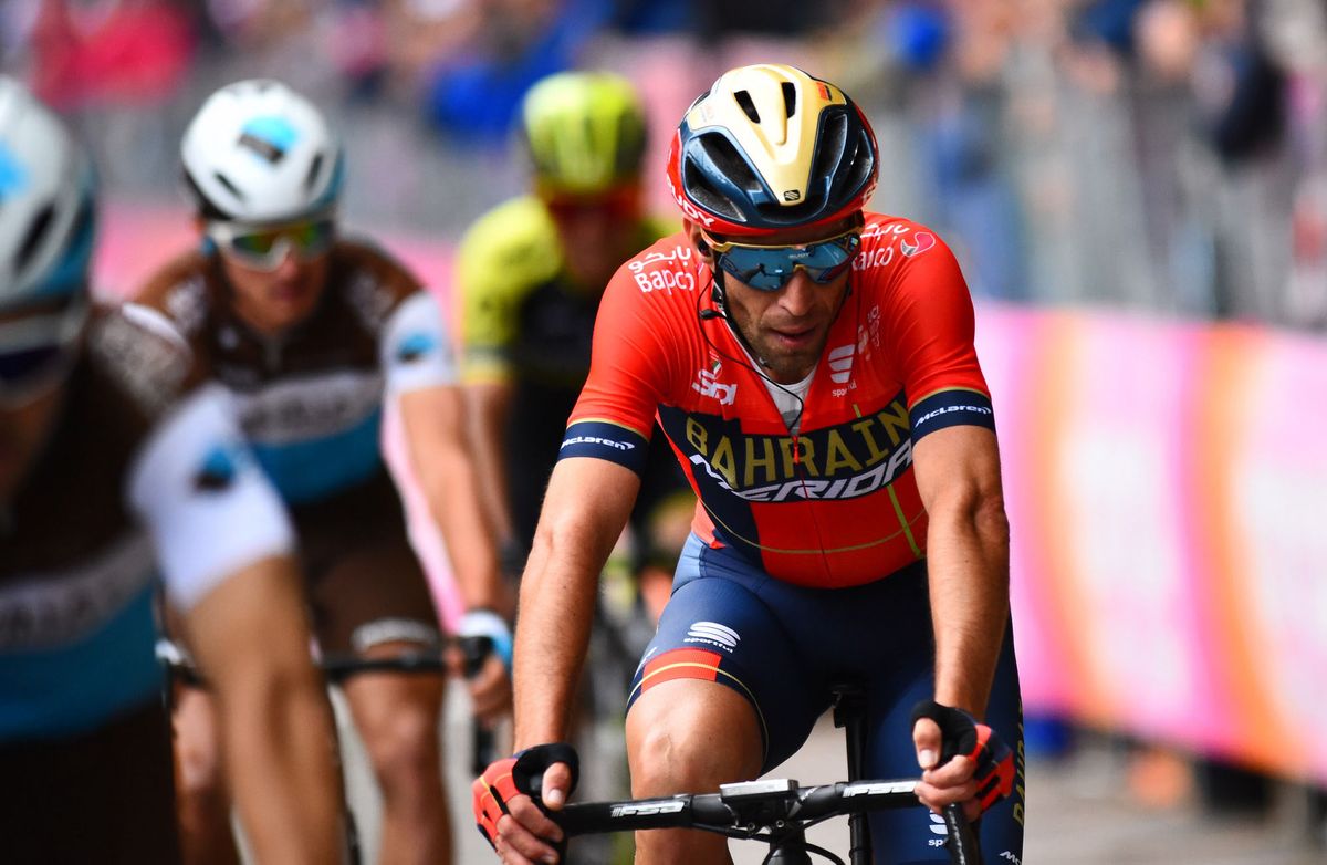 Vincenzo Nibali (Bahrain Merida) limited his losses on stage 4 of the Giro d'Italia