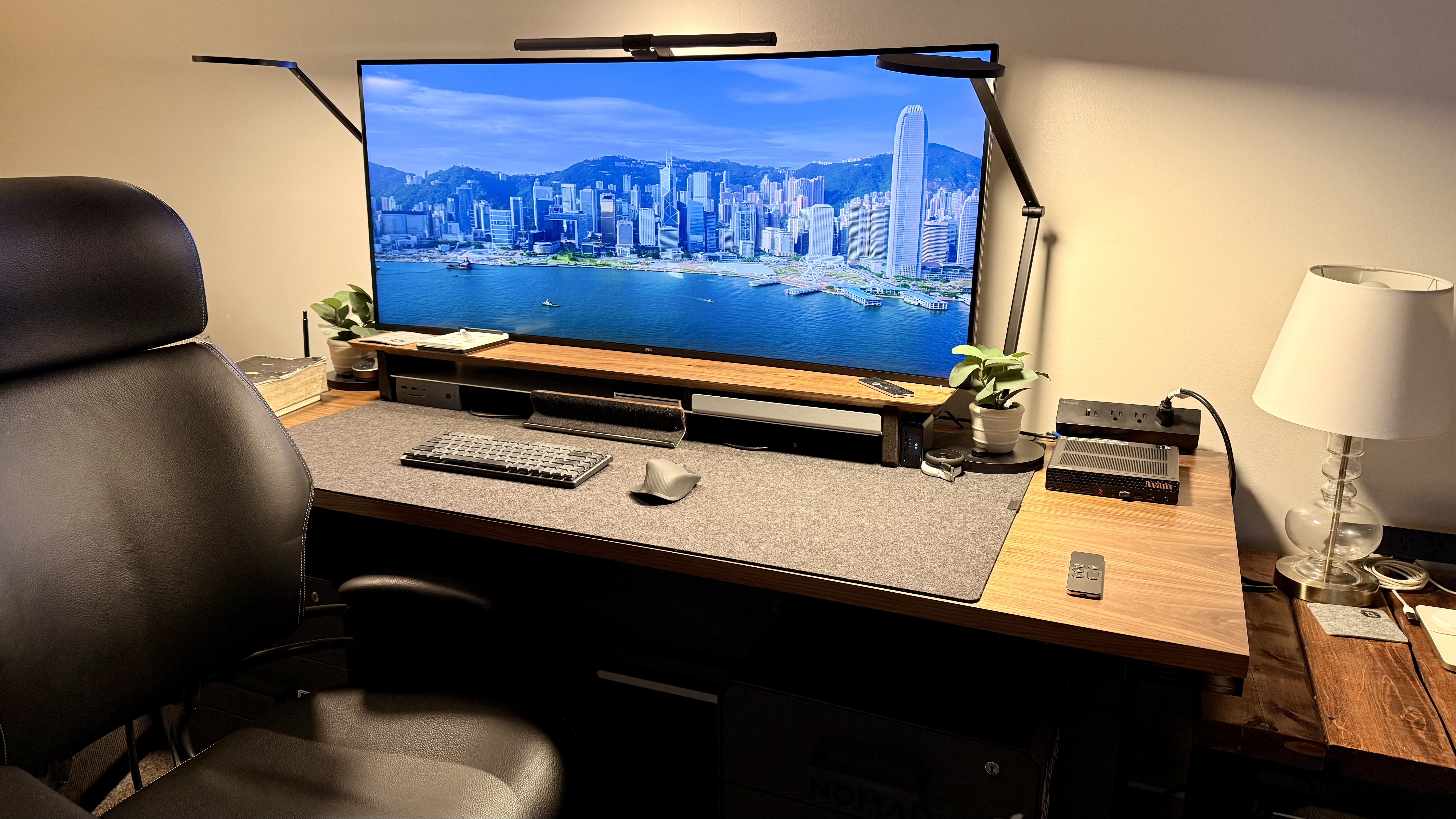 Dell UltraSharp 52-inch Thunderbolt Hub Monitor