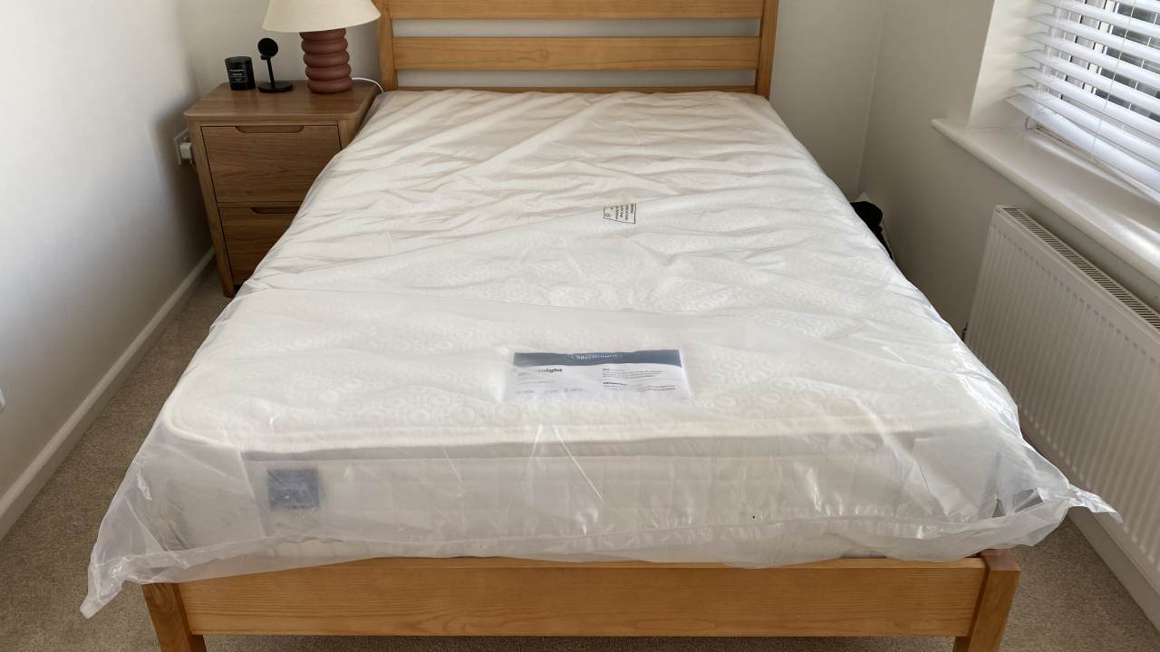 Silentnight Newbury 1000 Pocket Eco Pillow Top Mattress