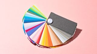How to choose paint colors: Image of color wheel