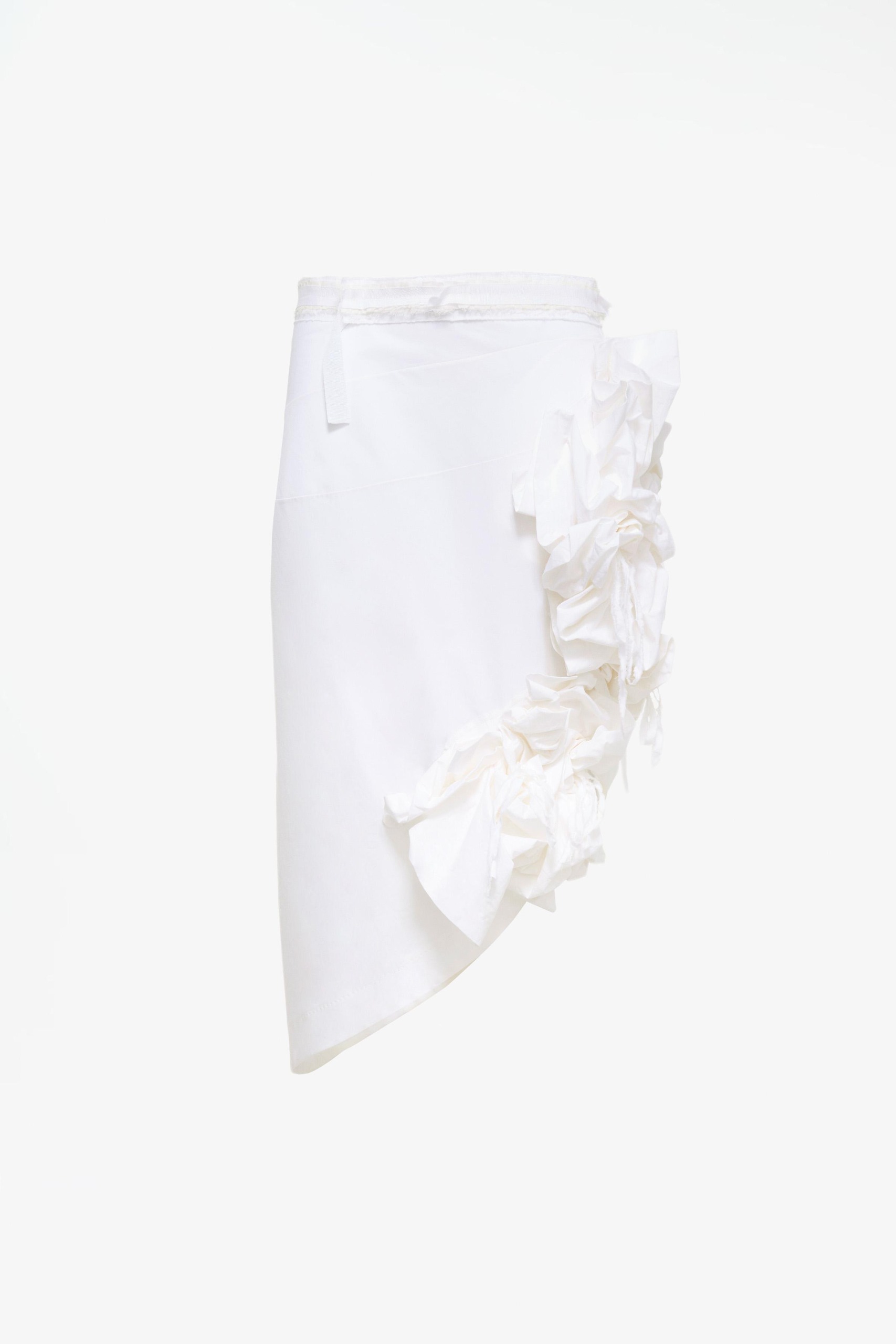 ZARA, Limited Edition Asymmetric Floral Appliqu&amp;Eacute; Skirt - White - Xs