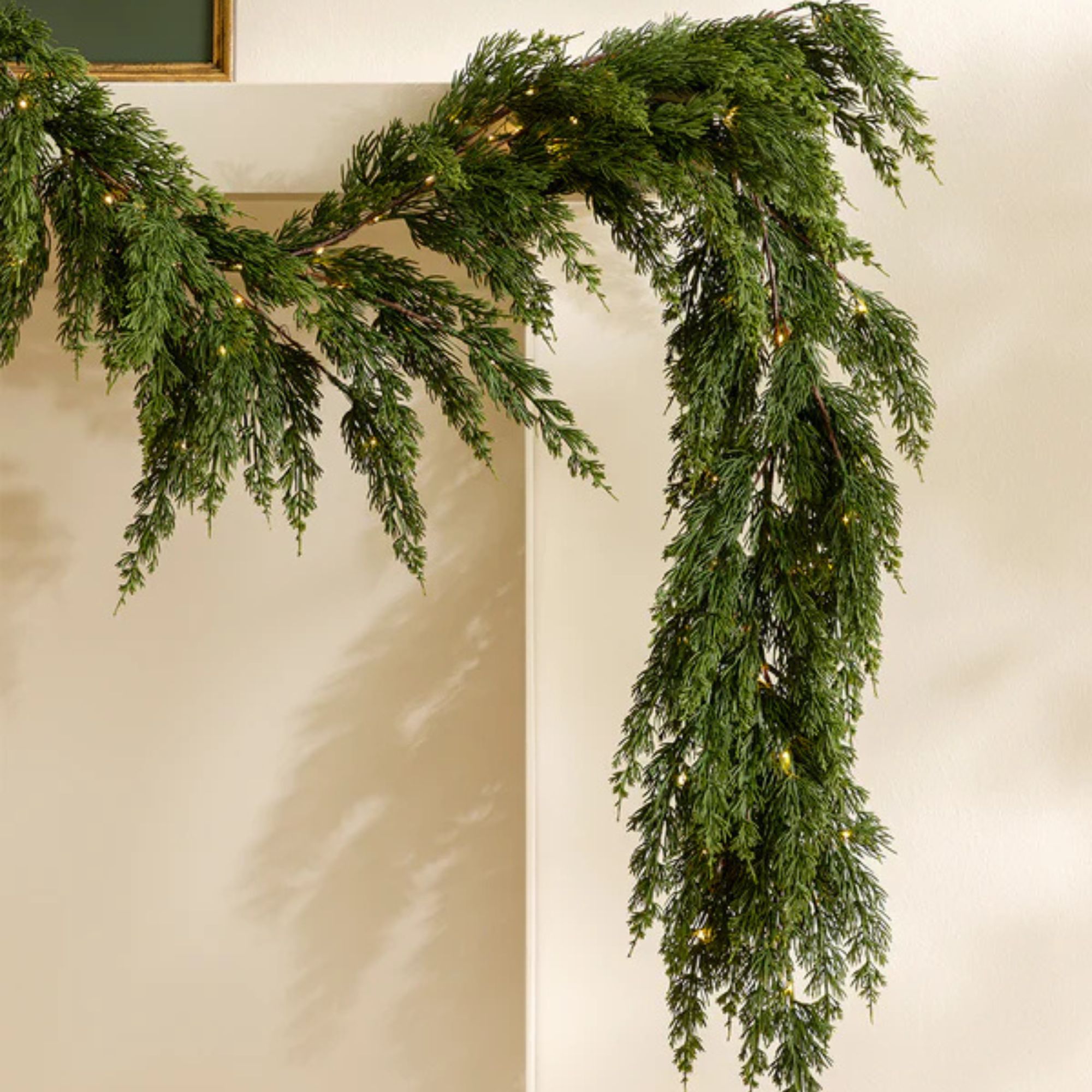 6&#039; Cedar Pre-Lit Faux Garland