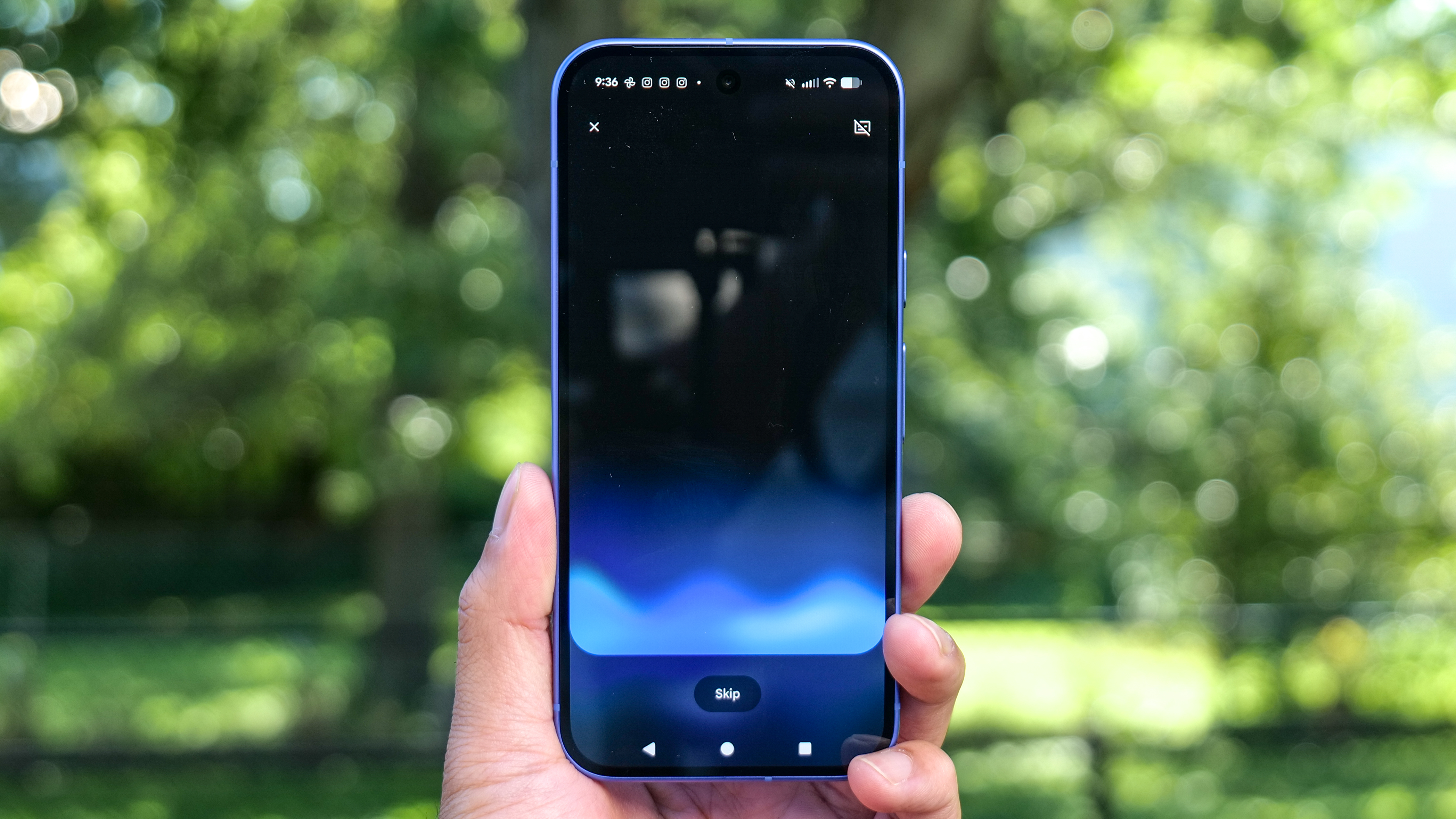 Gemini Live running on the Google Pixel 10.