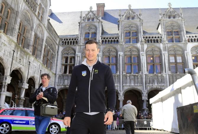 Nicolas Roche (Team Saxo Bank Tinkoff) arrives in Liege