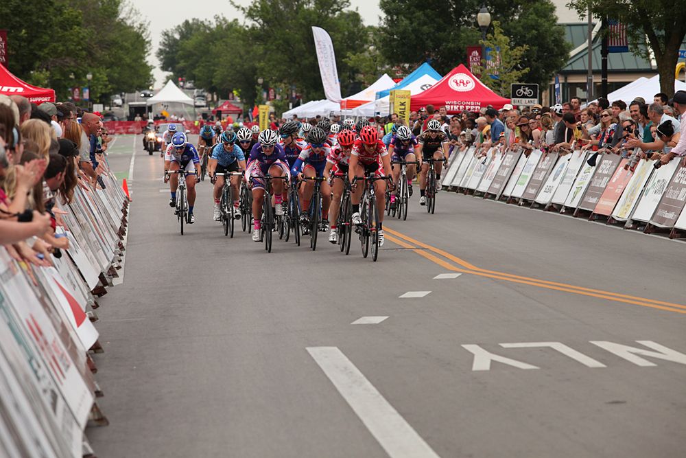 The women's field during the final race