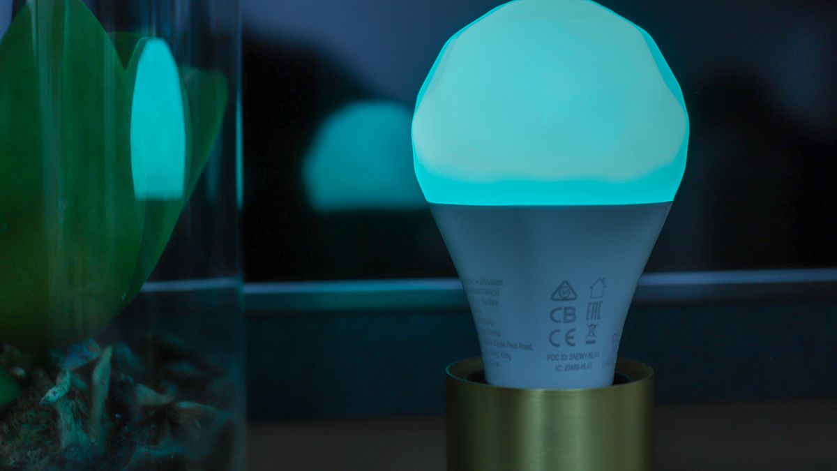 Nanoleaf Essentials A19 E27 smart bulb review affordable smart