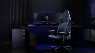 Razer Iskur V2 Newgen gaming chair (black) on a black background