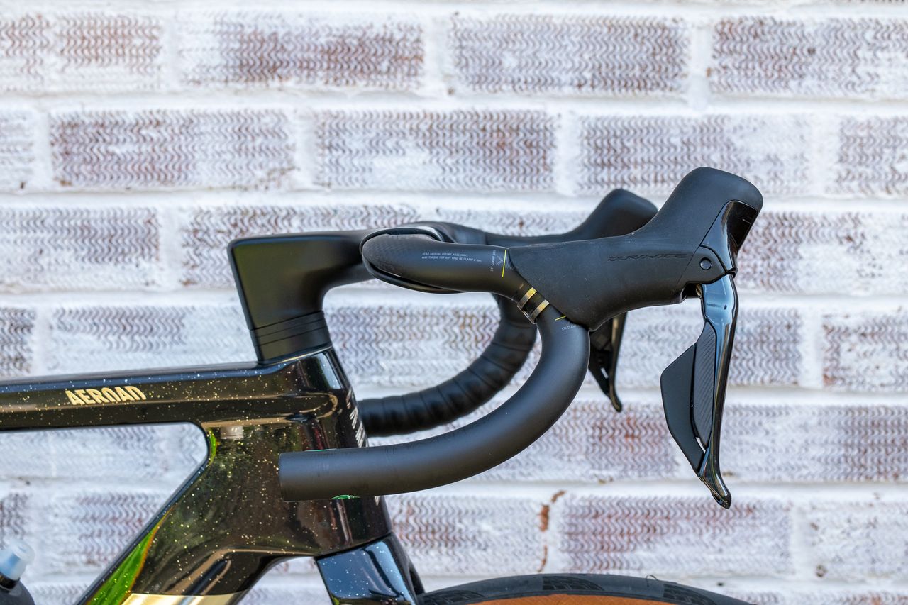 The Canyon Aeroad CFR handlebar