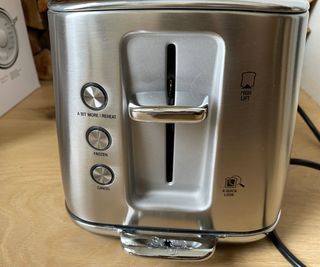 Breville The Toast Select Luxe Toaster controls