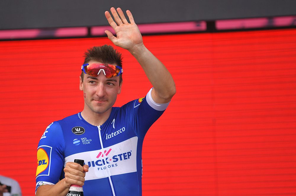 Elia Viviani (Quick-Step Floors) wins bunch sprint at stage 2 of the Giro d'Italia