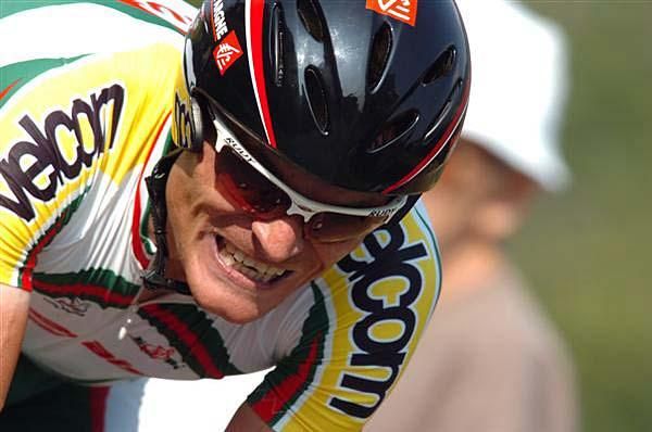 Vasil Kiryienka (Belarus) grits his teeth.
