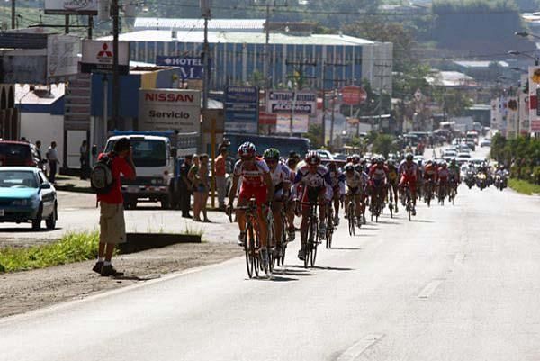 The hill strings out the peloton